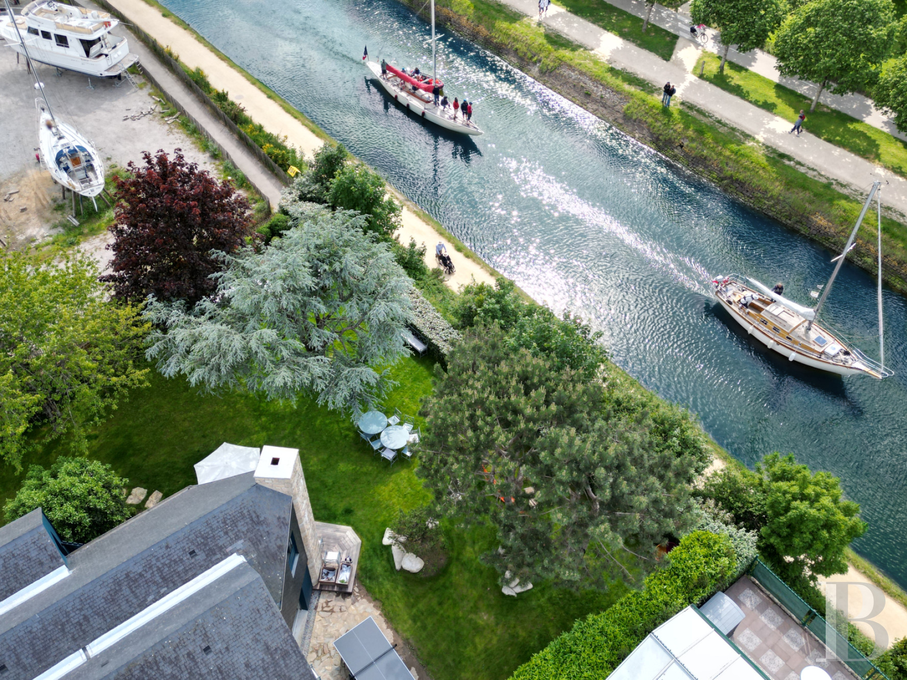 À Vannes, dans le Morbihan, une villa contemporaine au bord du canal - photo  n°5